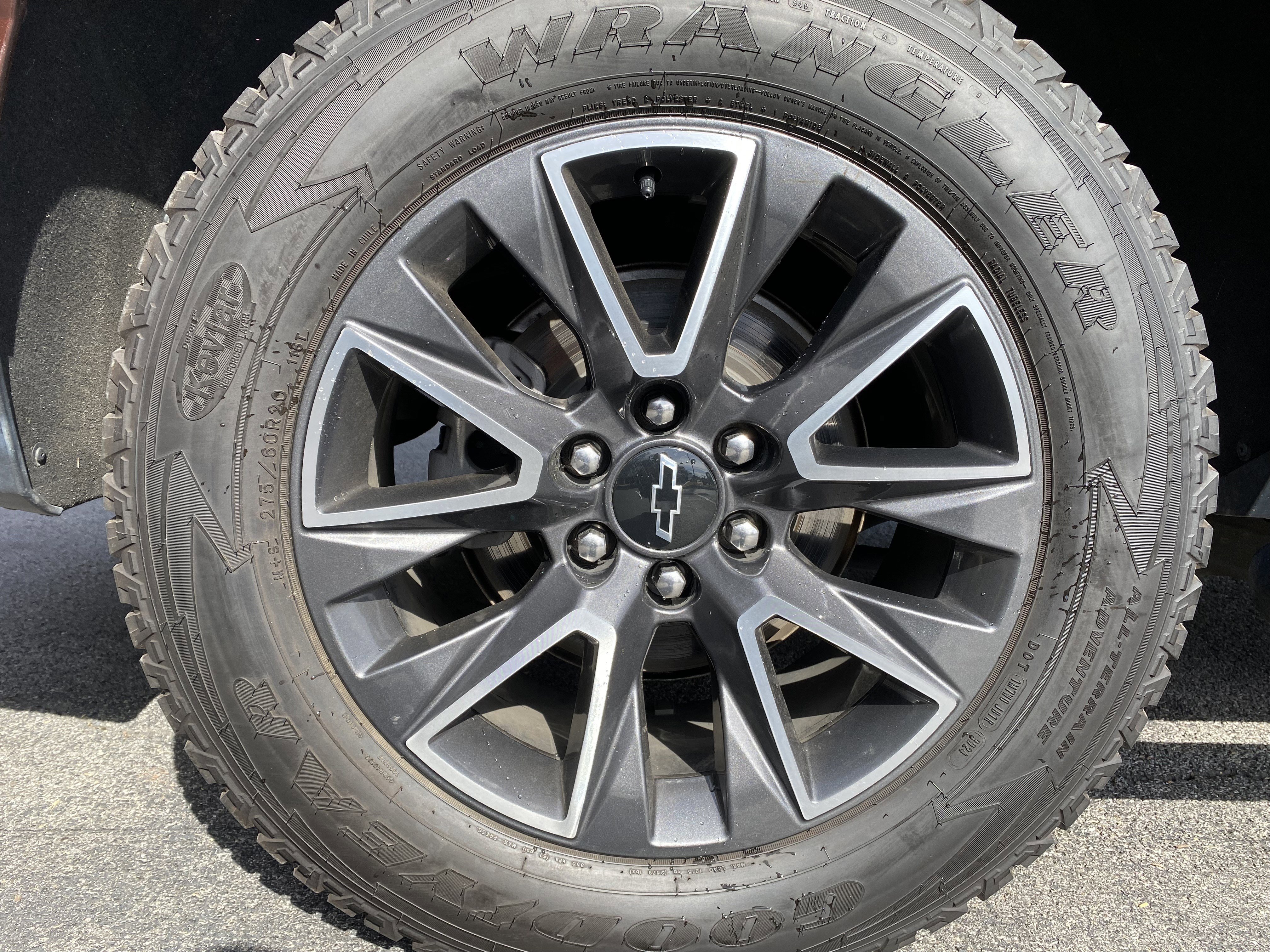 Used 2022 Chevrolet Tahoe Z71 w/ Luxury Package image 44