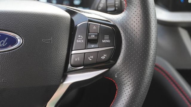 Used 2025 Ford Explorer ST-Line w/ ST-Line Street Pack AWD/4WD image 30