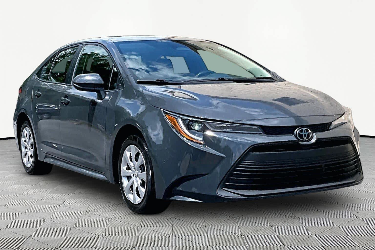 Certified 2024 Toyota Corolla LE FWD image 3