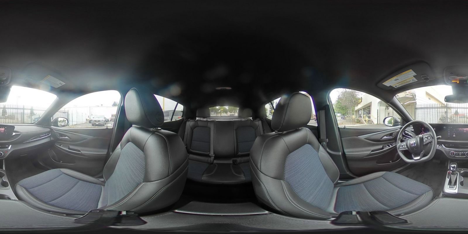 Used 2025 Buick Envista Preferred image 41