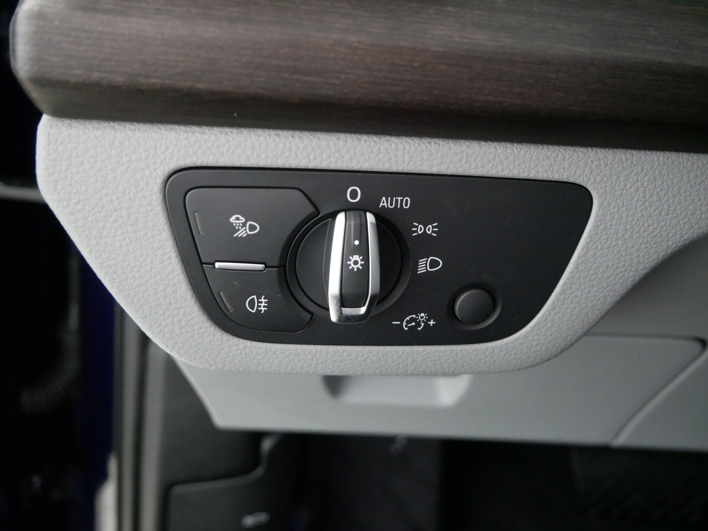 Used 2021 Audi Q5 Premium Plus w/ Premium Plus Package image 26