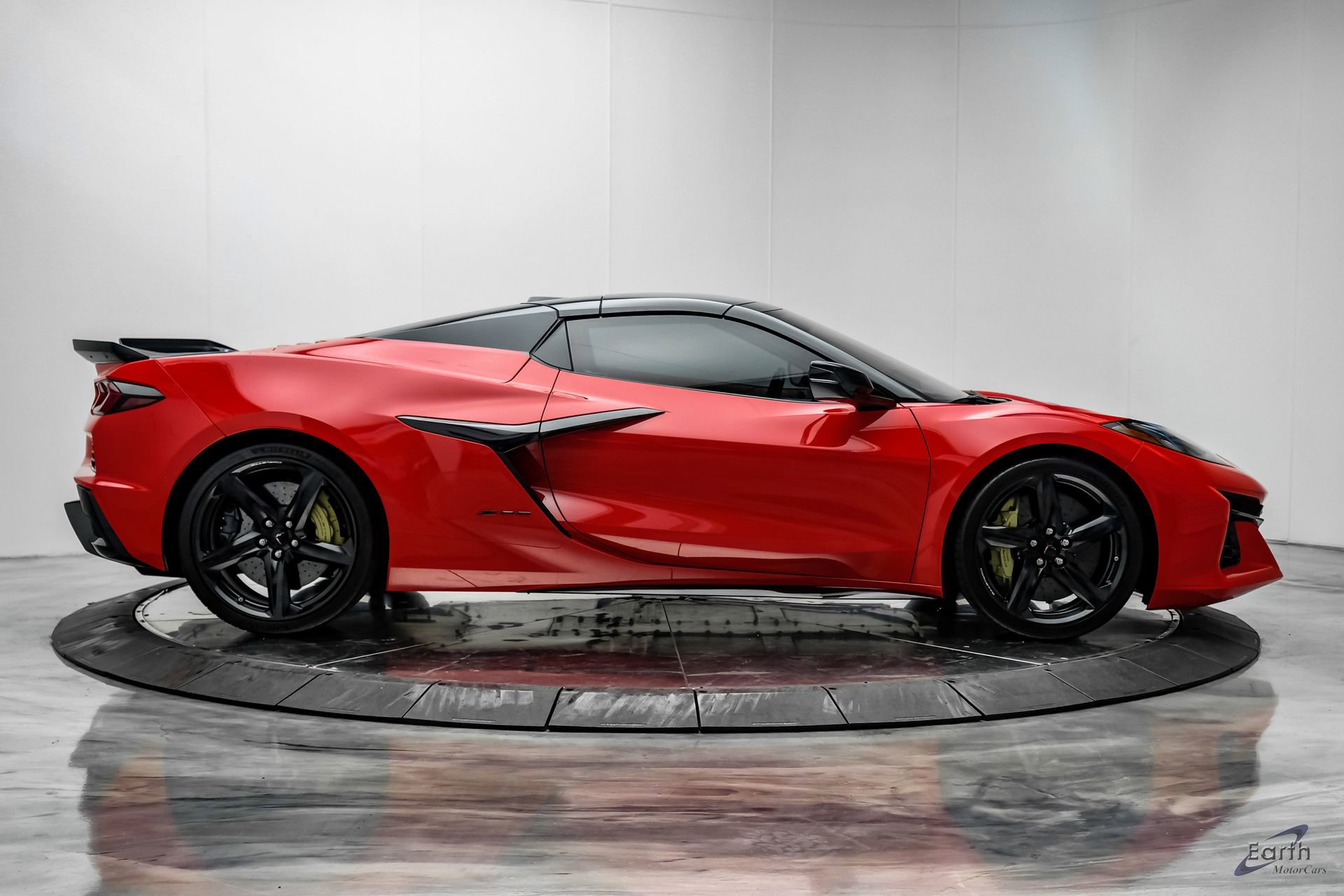 Used 2023 Chevrolet Corvette Z06 w/ Stealth Interior Trim Package image 23