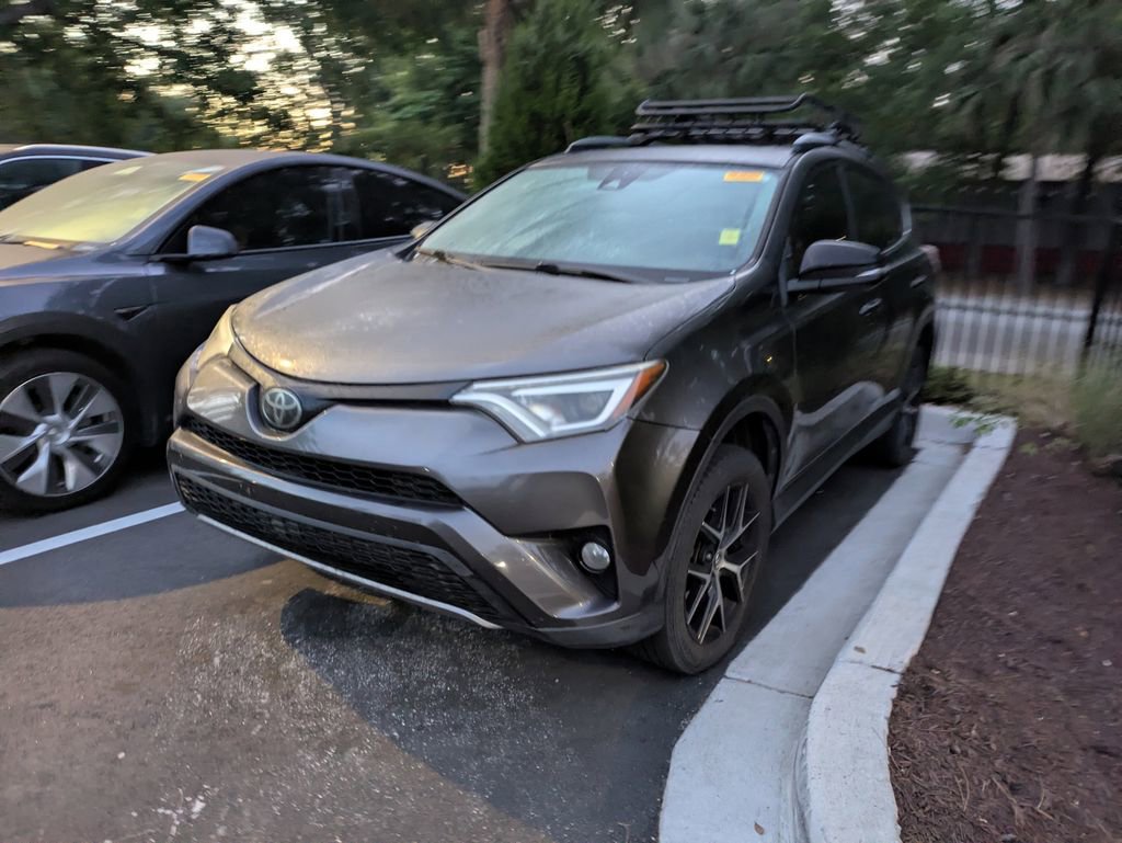 Used 2018 Toyota RAV4 SE w/ Power Extra Value Package FWD image 4