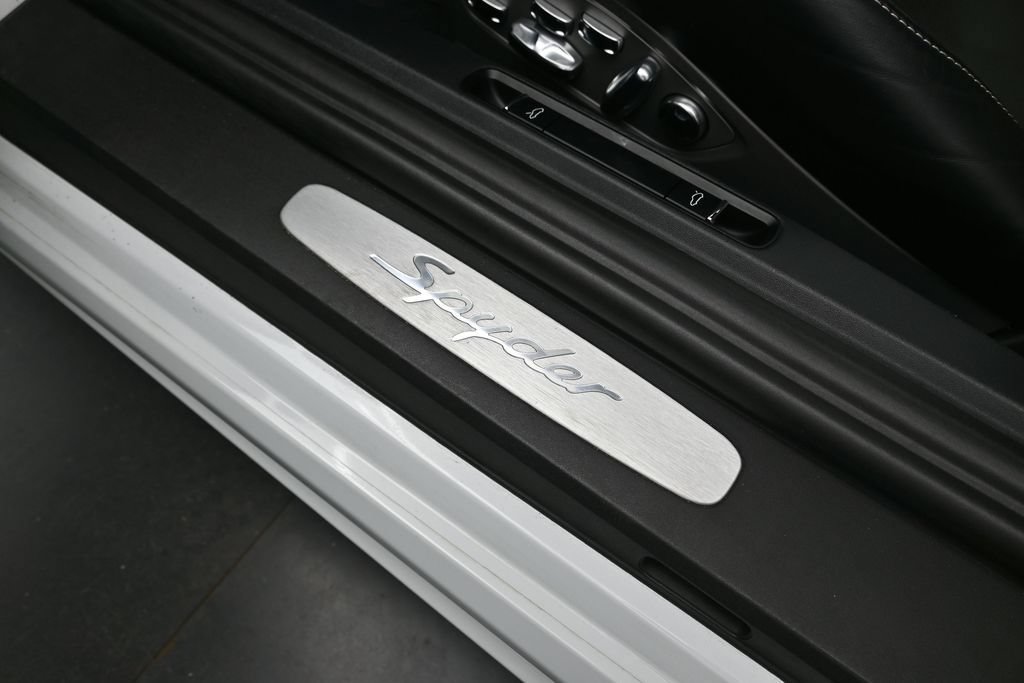 Certified 2022 Porsche 718 Boxster Spyder RWD image 14