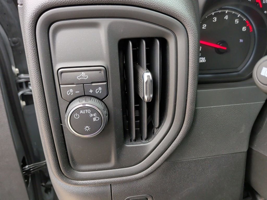 New 2025 Chevrolet Silverado 1500 Custom image 15
