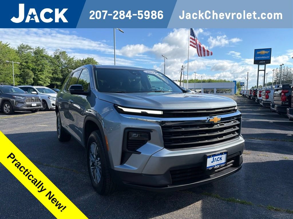 Used 2024 Chevrolet Traverse LS w/ LPO, Floor Liner Package AWD/4WD image 1