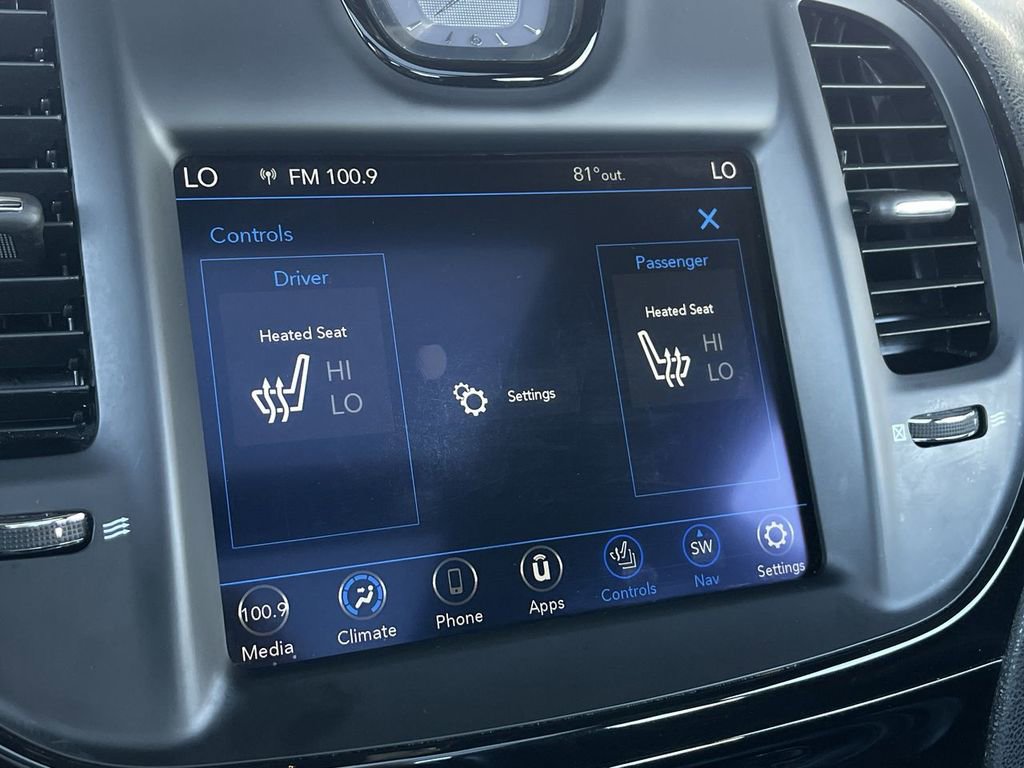 Used 2023 Chrysler 300 S image 35