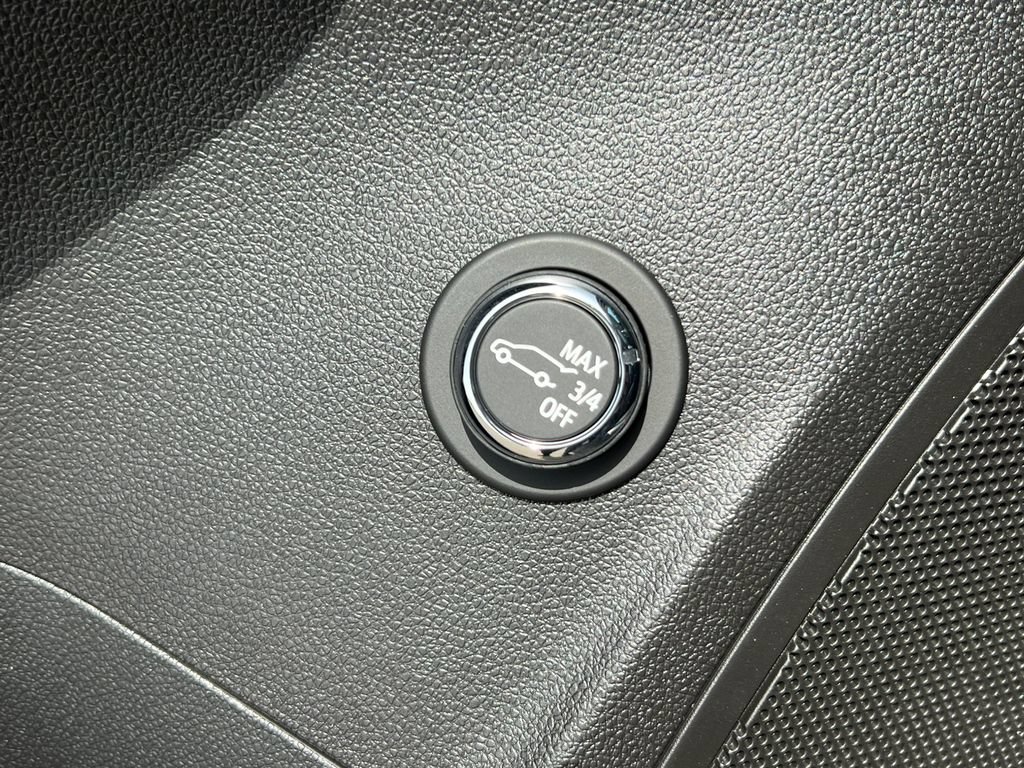 New 2026 Buick Envision Sport Touring AWD/4WD image 17