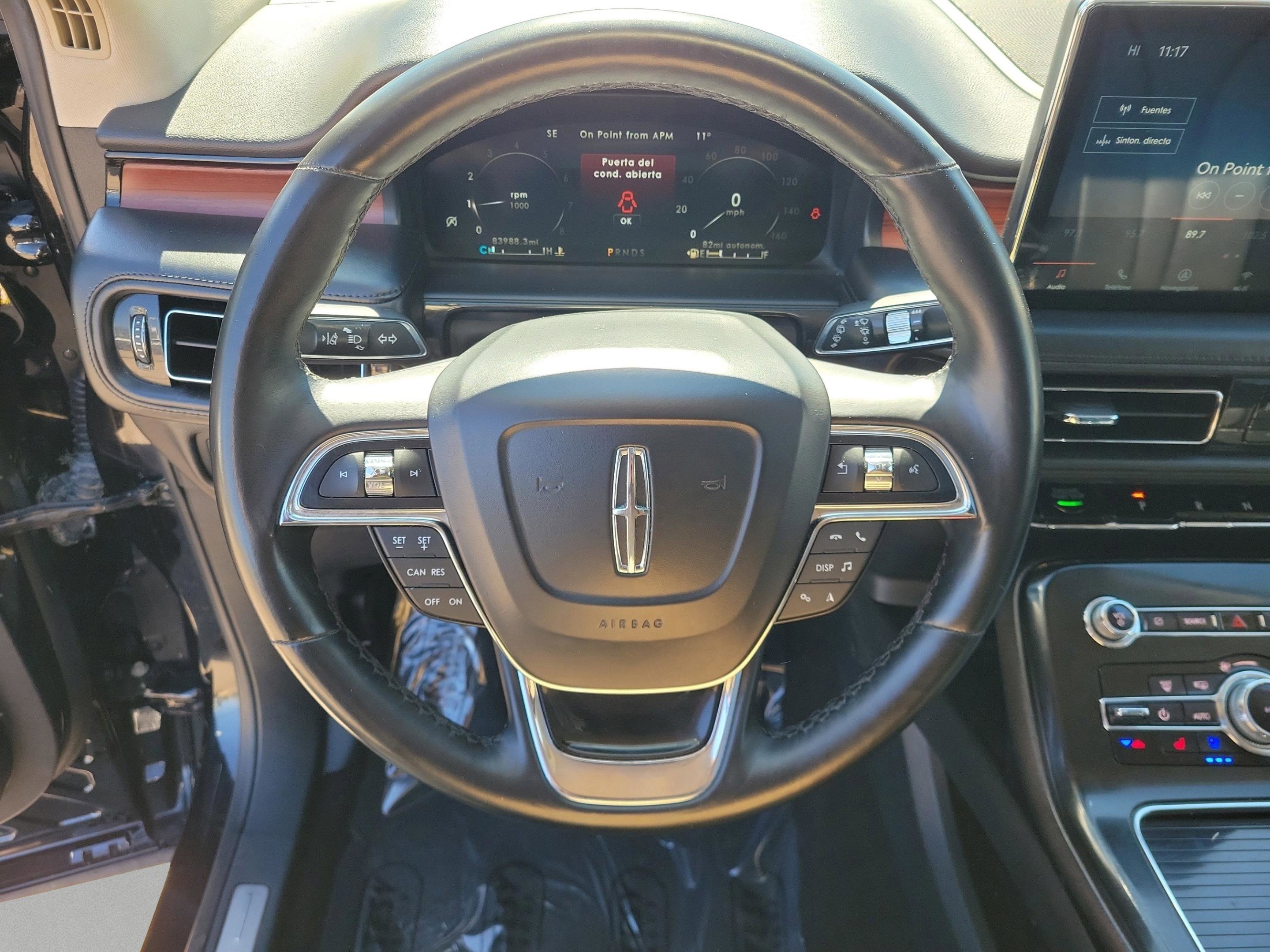 Used 2021 Lincoln Nautilus Reserve image 11