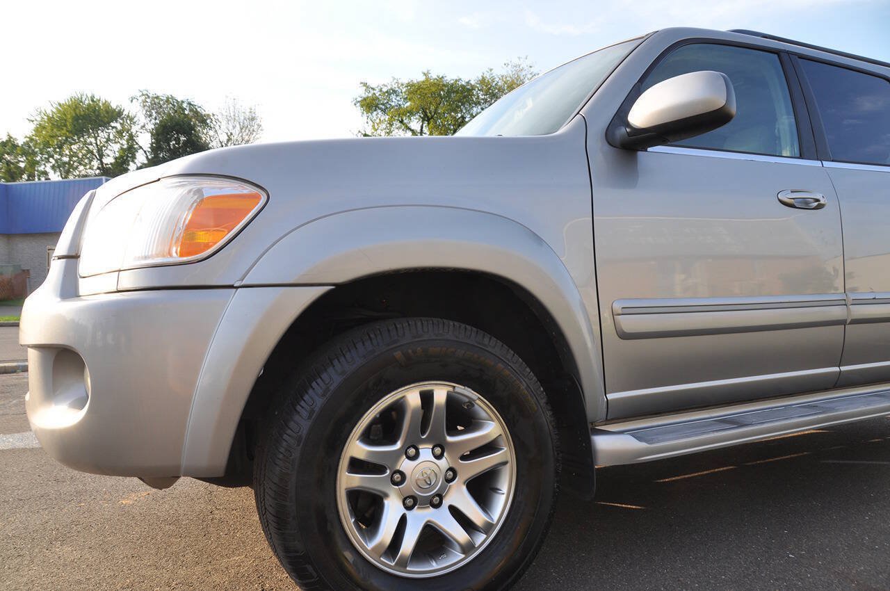 Used 2005 Toyota Sequoia Limited AWD/4WD image 14