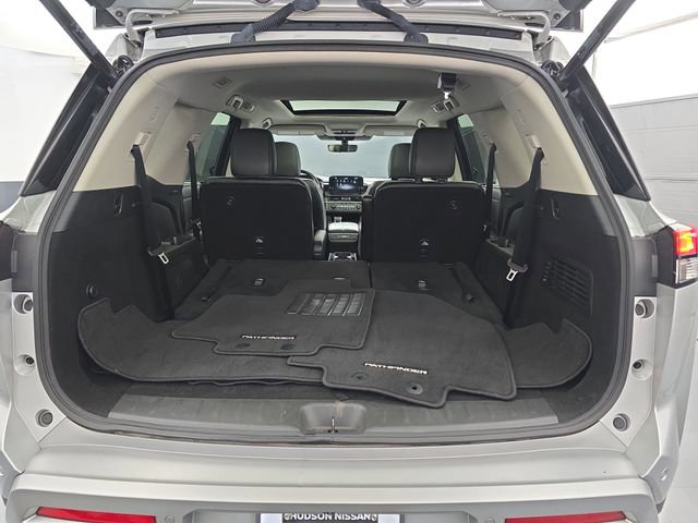 Used 2023 Nissan Pathfinder SL w/ SL Premium Package AWD/4WD image 41