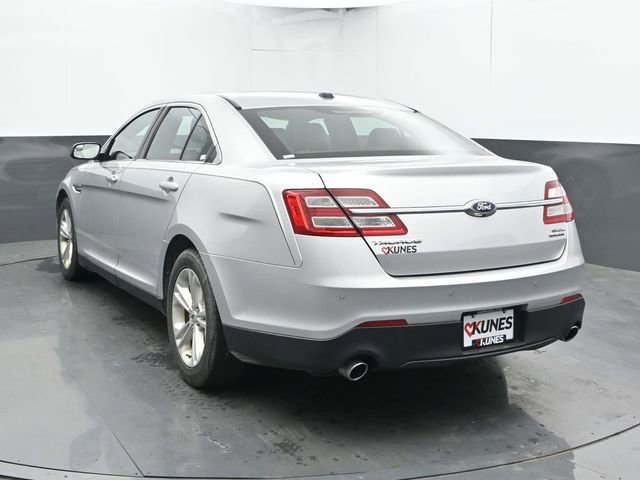 Used 2016 Ford Taurus SEL w/ Equipment Group 201A FWD image 9