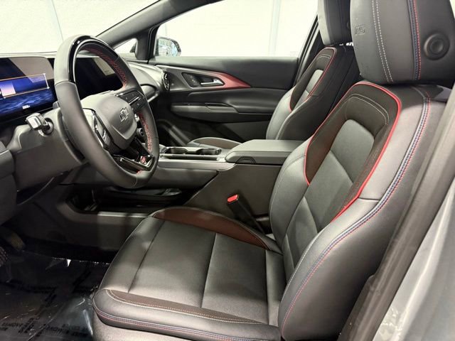 Used 2024 Chevrolet Equinox EV RS image 11