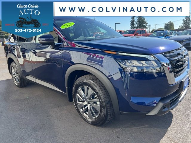 New 2025 Nissan Pathfinder SV w/ SV Premium Package image 4