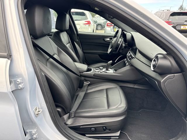 Used 2022 Alfa Romeo Giulia Sprint image 13