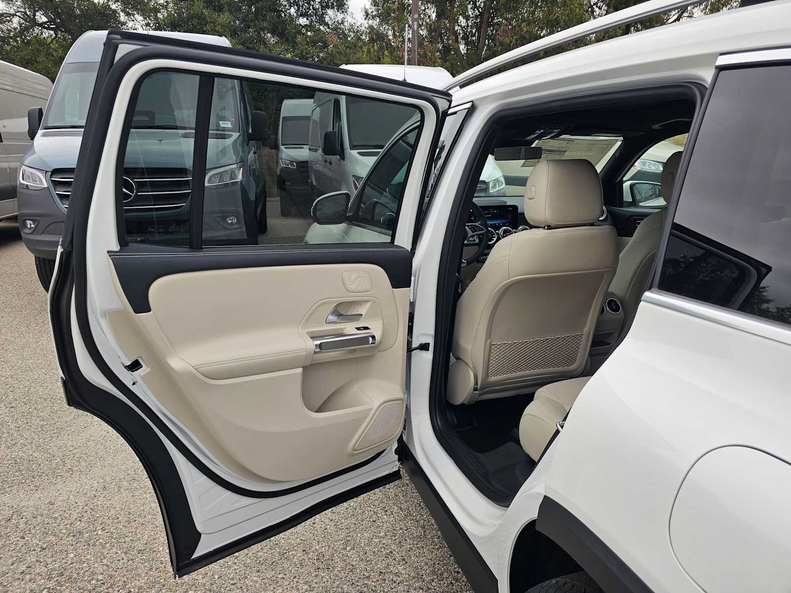 New 2026 Mercedes-Benz GLB 250 image 15