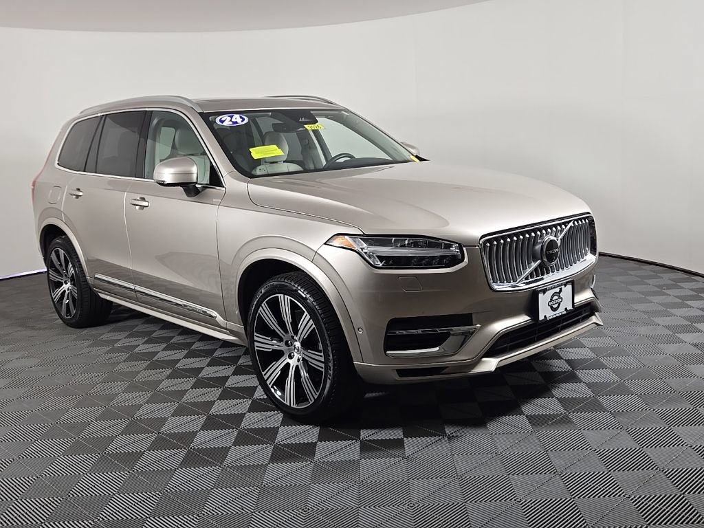 Certified 2024 Volvo XC90 T8 Plus AWD/4WD image 3