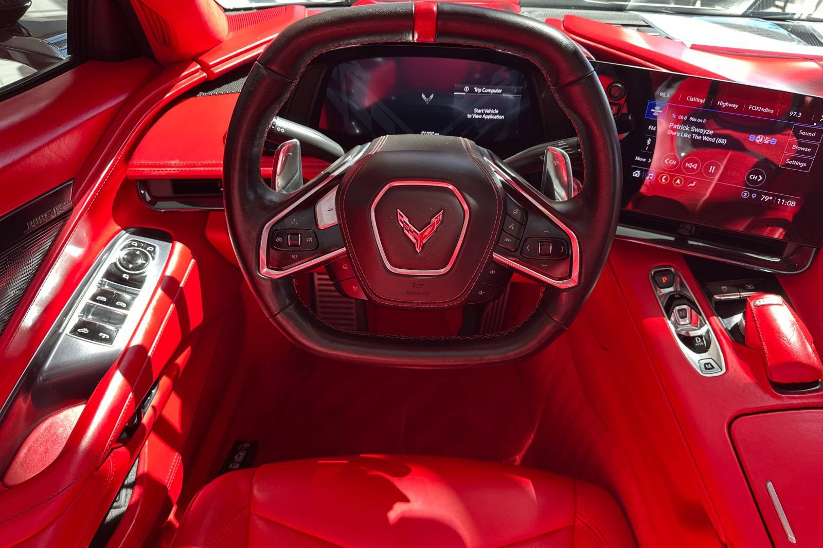 Used 2023 Chevrolet Corvette Stingray Premium Conv w/ Z51 Performance Package RWD image 12