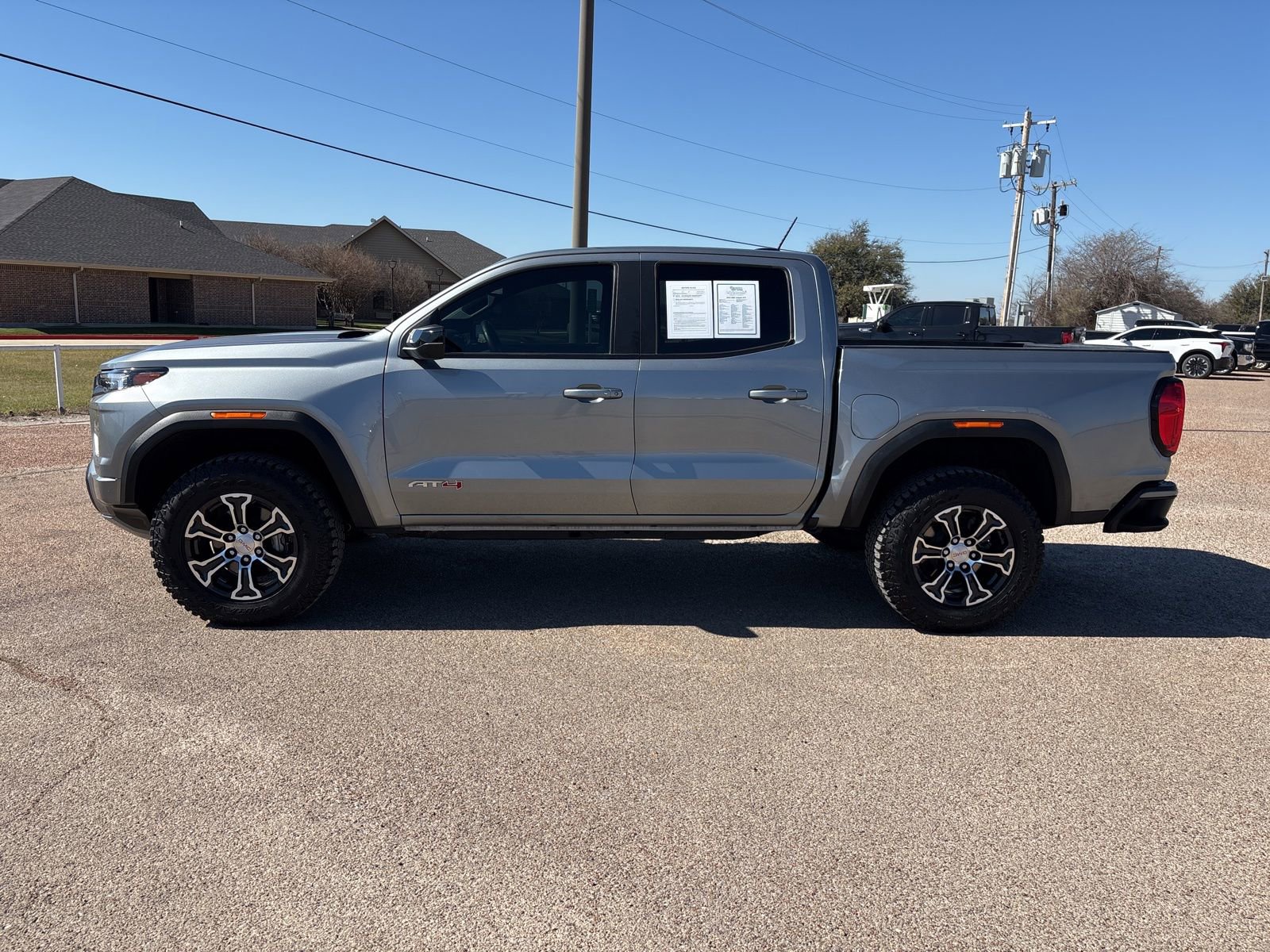 Certified 2025 GMC Canyon AT4 w/ AT4 Premium Package image 2