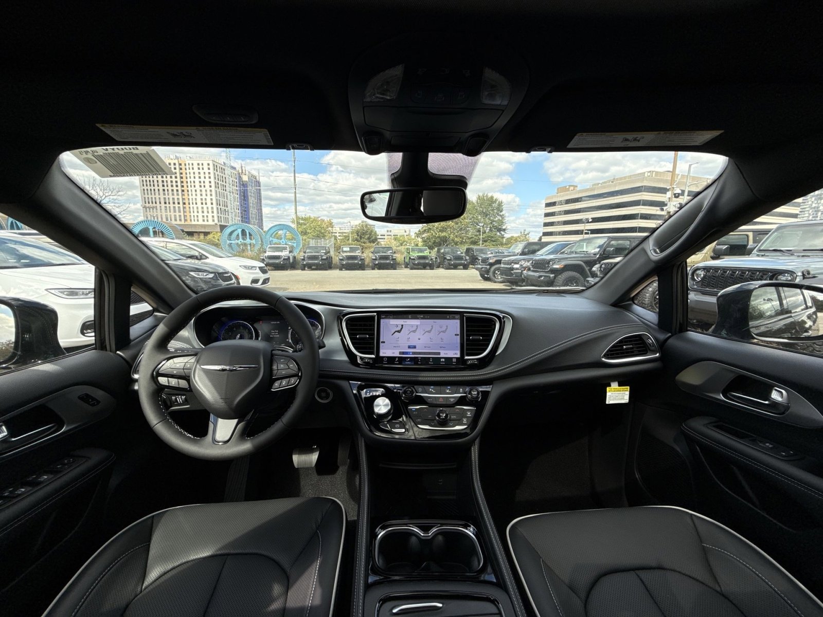 New 2026 Chrysler Pacifica Limited w/ S Appearance Package image 23