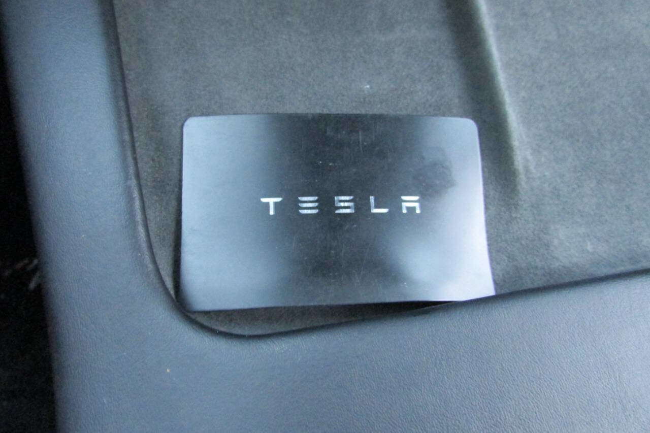 Used 2021 Tesla Model 3 Standard Range Plus image 39