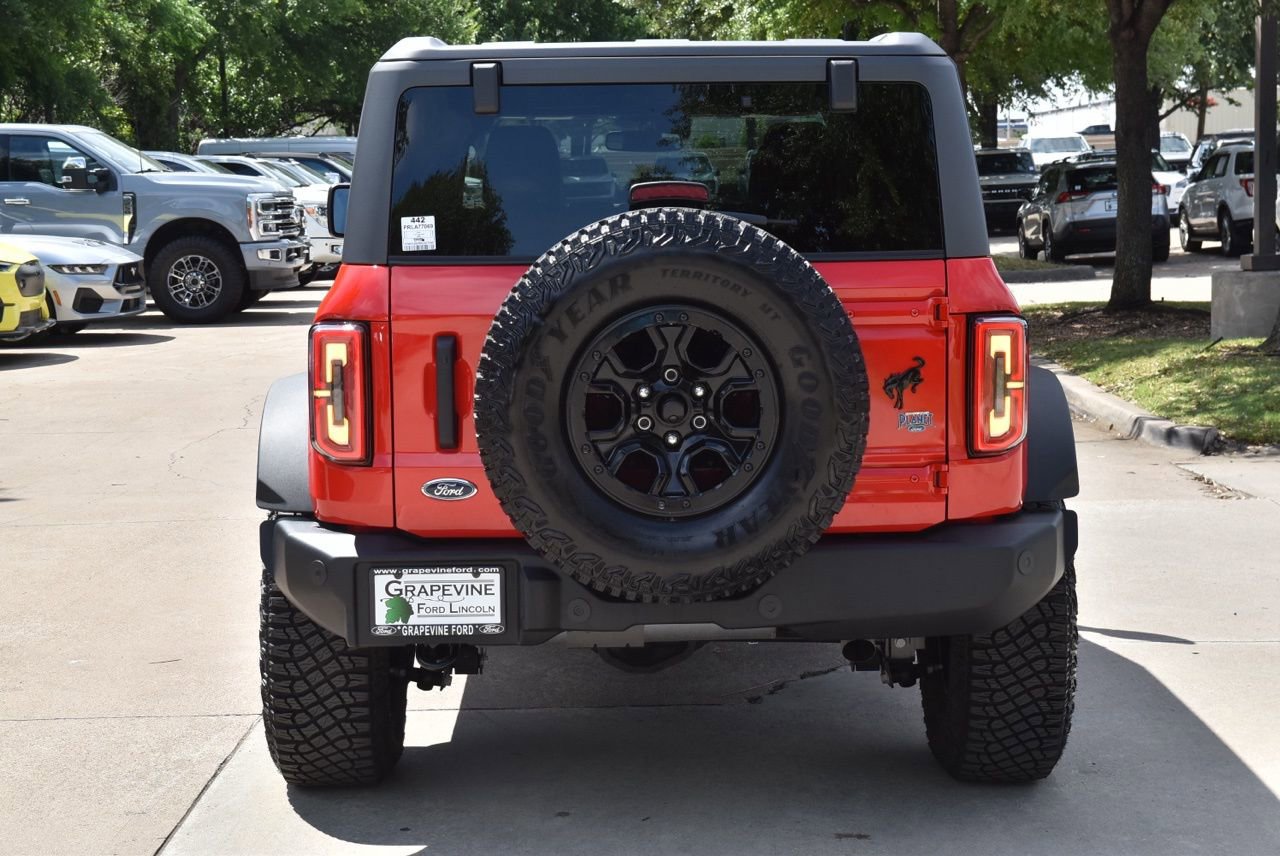 Certified 2024 Ford Bronco Wildtrak AWD/4WD image 9