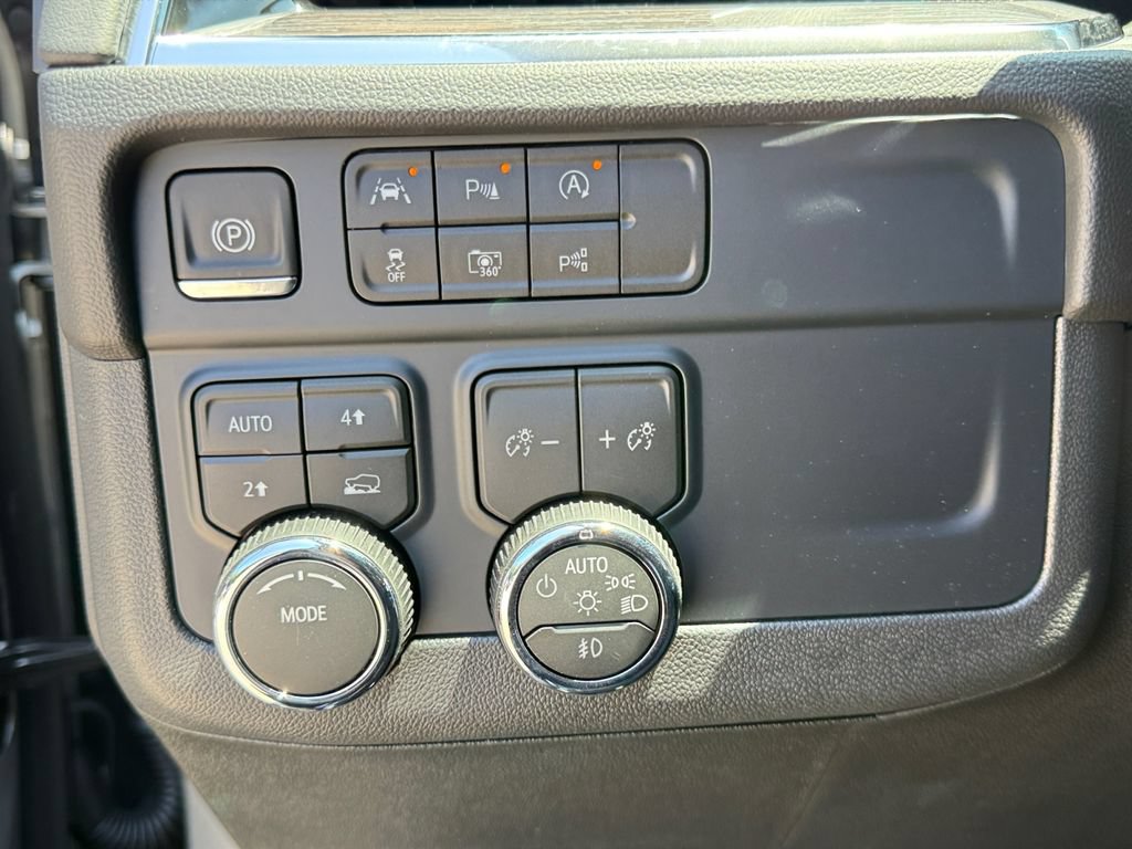 New 2026 Chevrolet Tahoe LT w/ Comfort Package AWD/4WD image 23