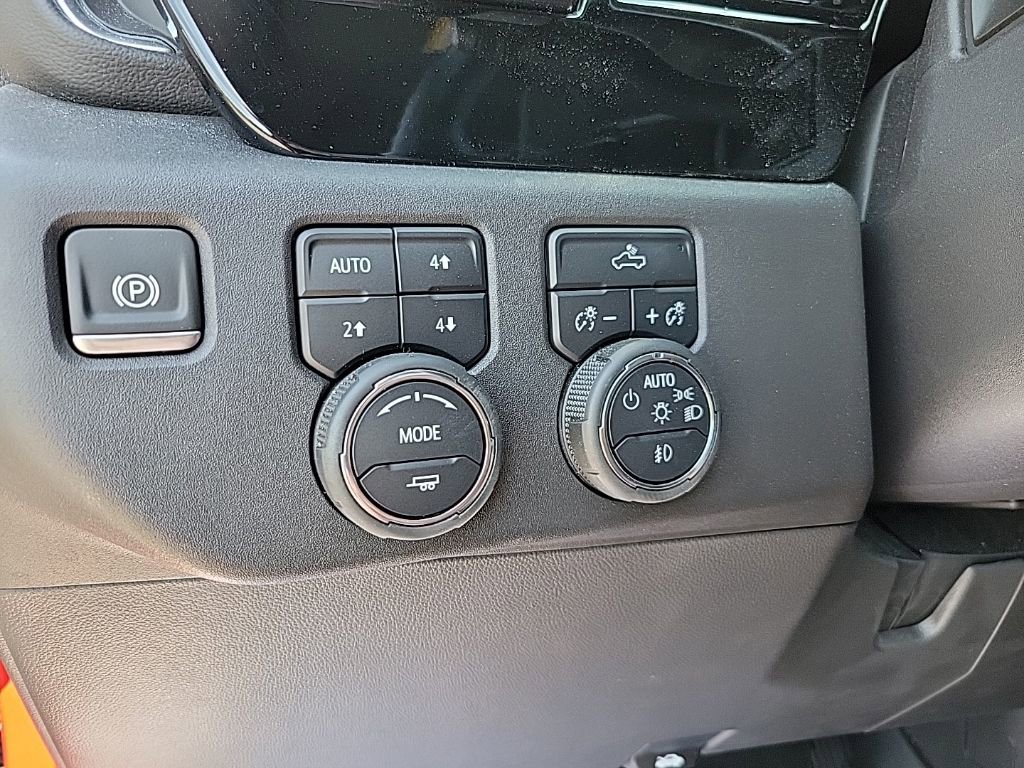 Used 2024 Chevrolet Silverado 1500 LT Trail Boss w/ Convenience Package II AWD/4WD image 22