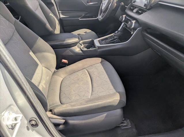 Used 2020 Toyota RAV4 XLE FWD image 19