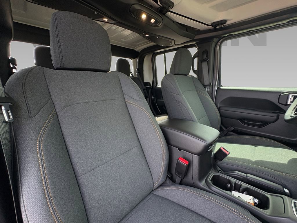 New 2026 Jeep Gladiator Sport AWD/4WD image 5