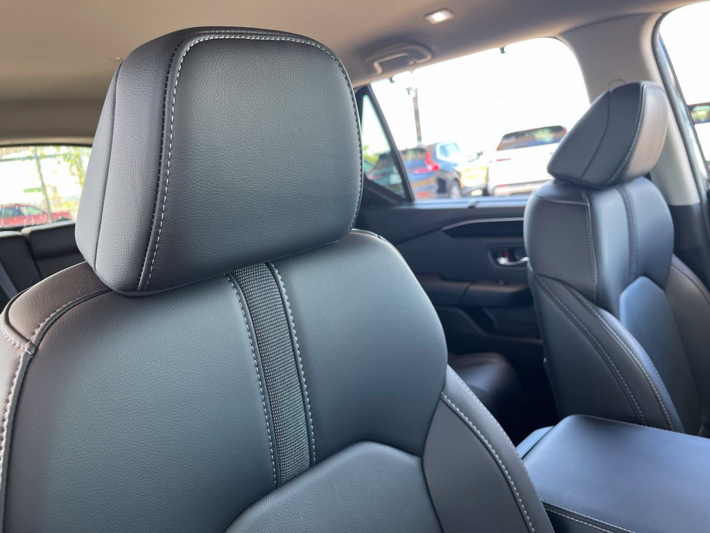 Certified 2025 Honda Pilot EX-L image 33