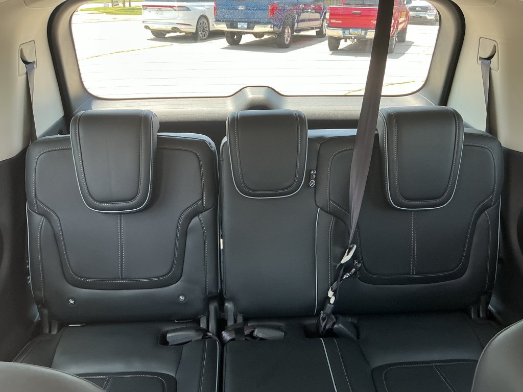 Used 2025 INFINITI QX80 Sensory AWD/4WD image 25