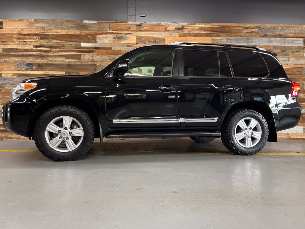Used 2014 Toyota Land Cruiser AWD/4WD image 14