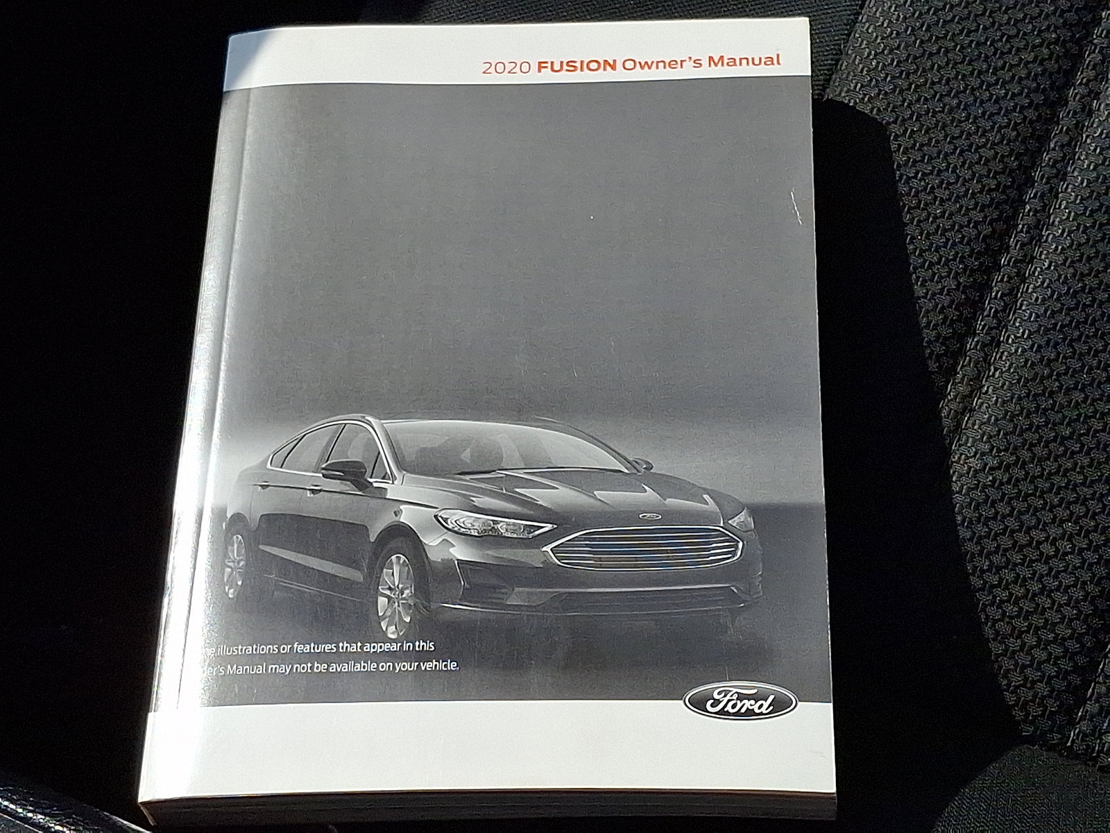 Used 2020 Ford Fusion SE FWD image 25