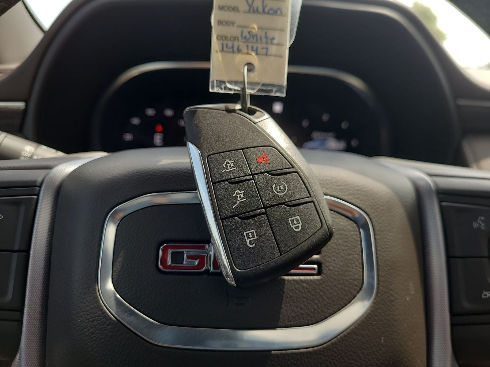 Used 2022 GMC Yukon SLT AWD/4WD image 37