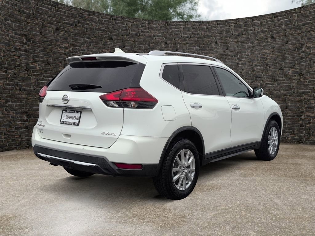Used 2018 Nissan Rogue SV image 7