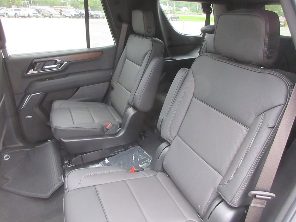 New 2026 GMC Yukon Denali w/ Sun & Power Step Package AWD/4WD image 12