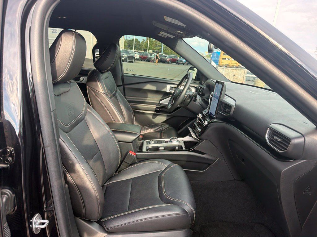 Certified 2023 Ford Explorer ST w/ Equipment Group 401A AWD/4WD image 44