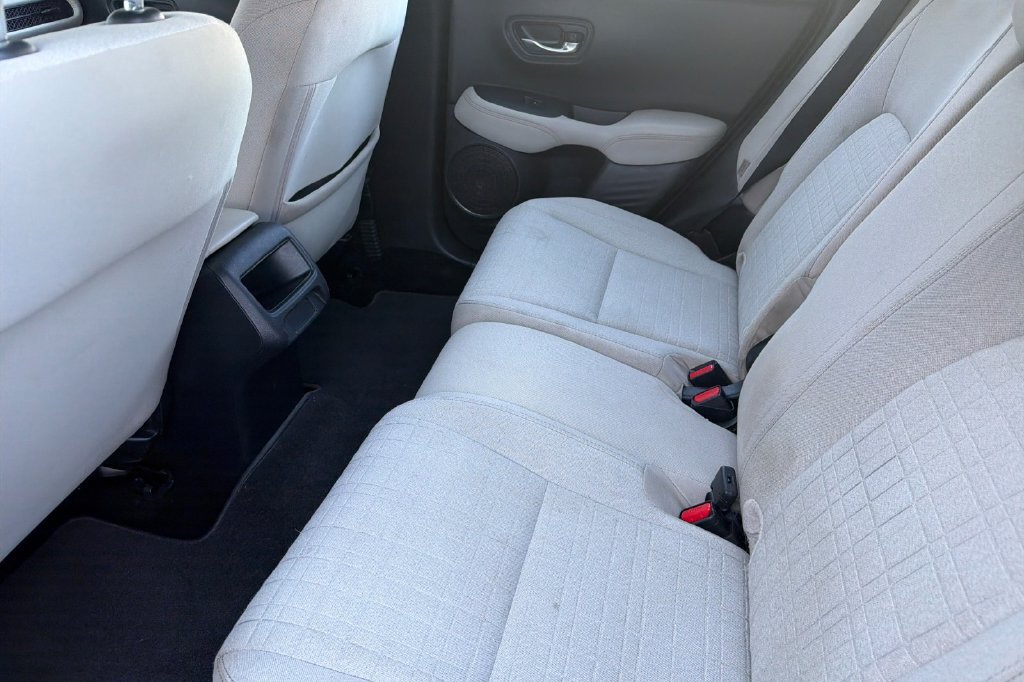 Certified 2024 Honda HR-V LX image 15