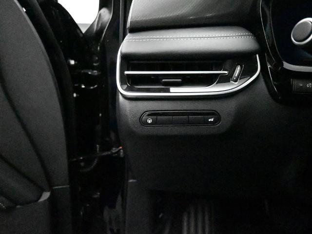 Certified 2025 INFINITI QX60 Luxe image 10