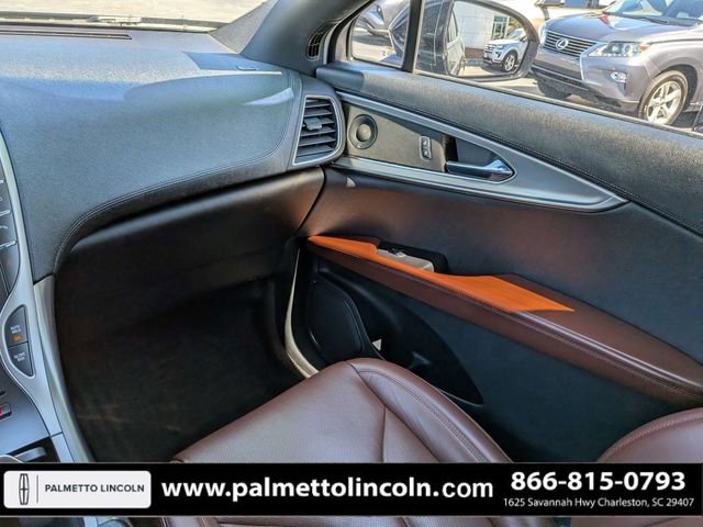 Used 2020 Lincoln Nautilus Reserve FWD image 16