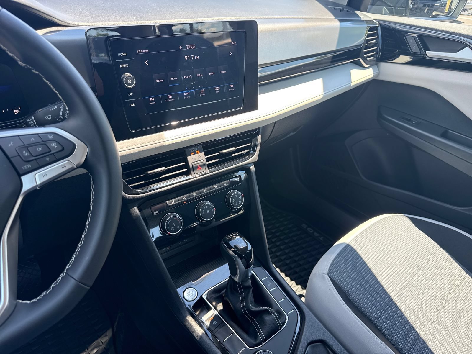Certified 2025 Volkswagen Taos S AWD/4WD image 18