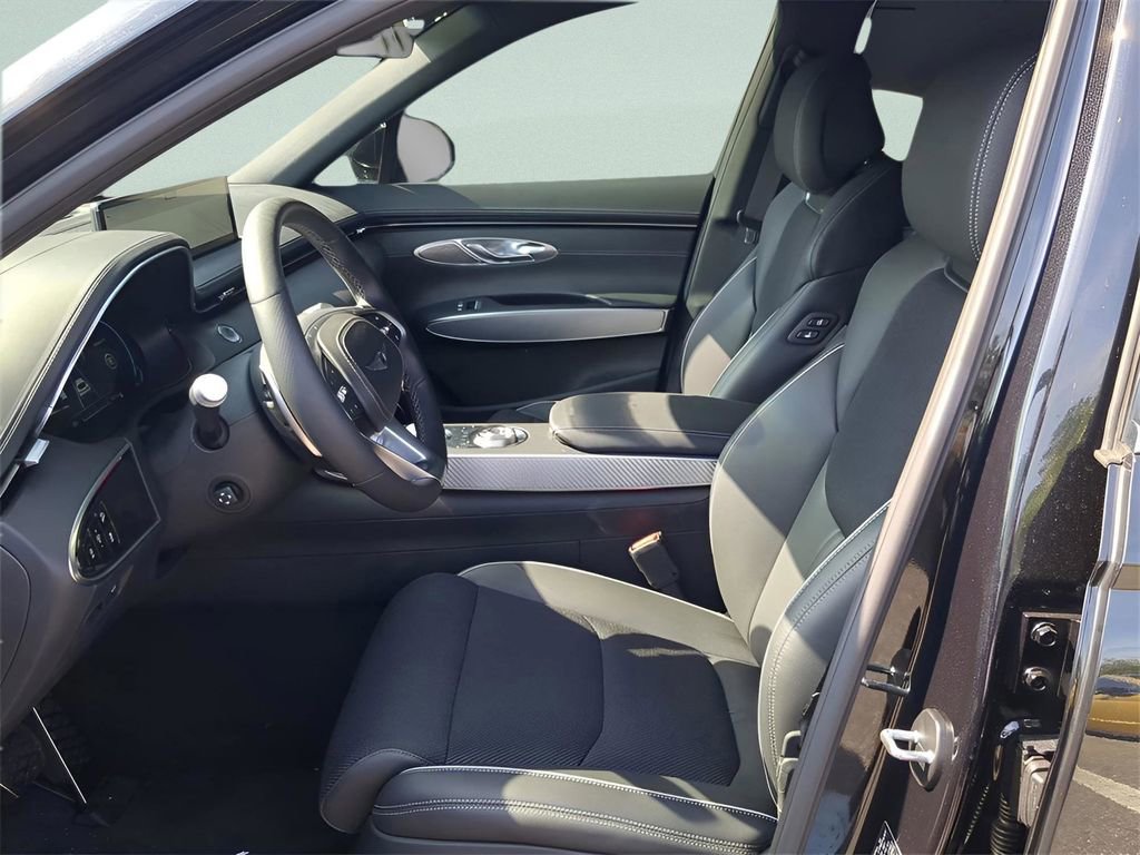 Used 2025 Genesis GV70 2.5T Sport Prestige w/ Sport Prestige Package image 17