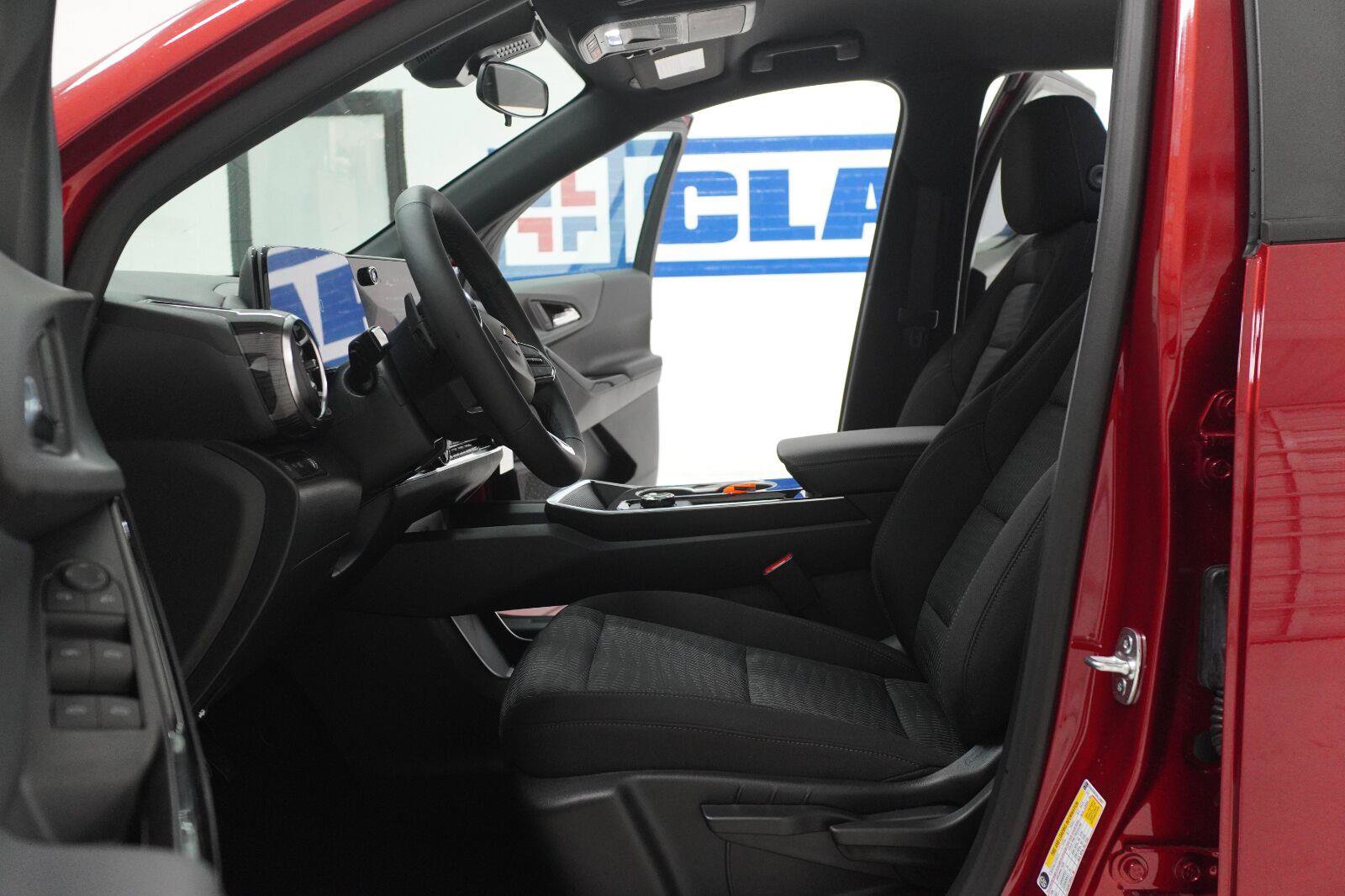 New 2027 Chevrolet Equinox LT FWD image 6