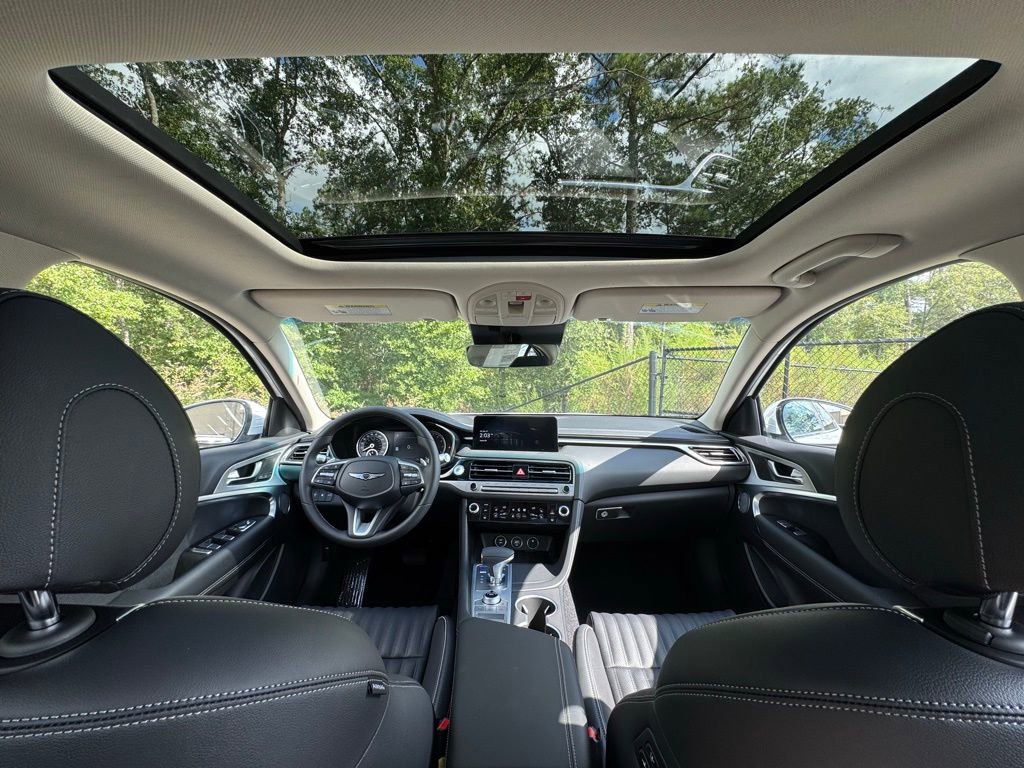 Used 2026 Genesis G70 2.5T Prestige RWD image 3