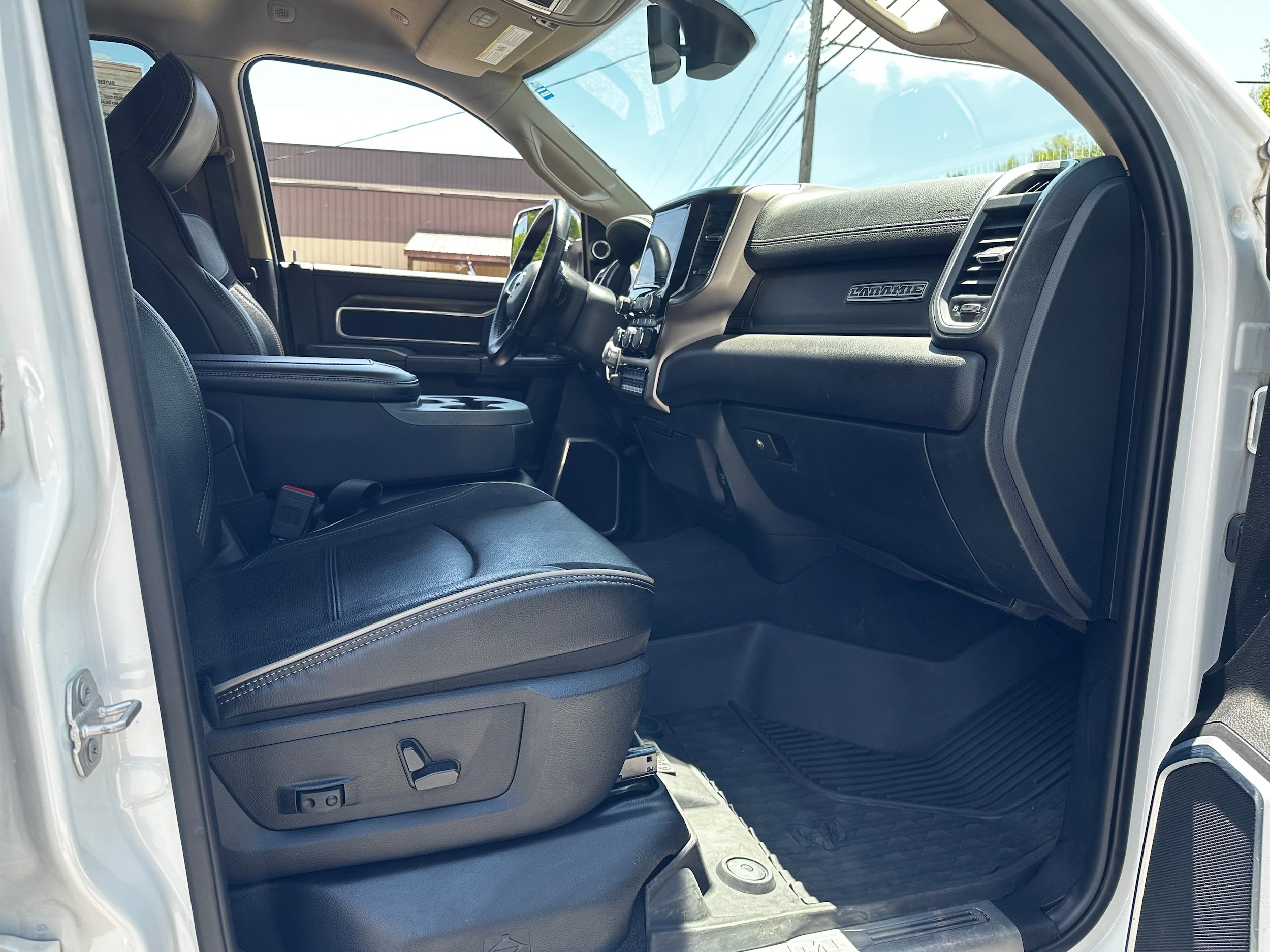 Used 2022 RAM 2500 Laramie AWD/4WD image 9