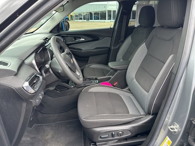 Used 2023 Chevrolet TrailBlazer LT FWD image 11