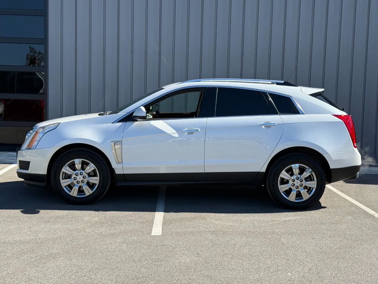 Used 2016 Cadillac SRX Luxury w/ Driver Awareness Package image 8