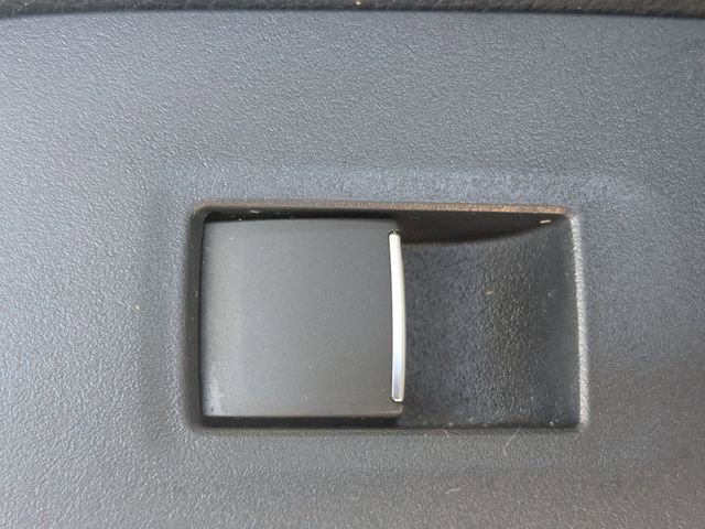 Used 2019 Toyota RAV4 XLE Premium image 25