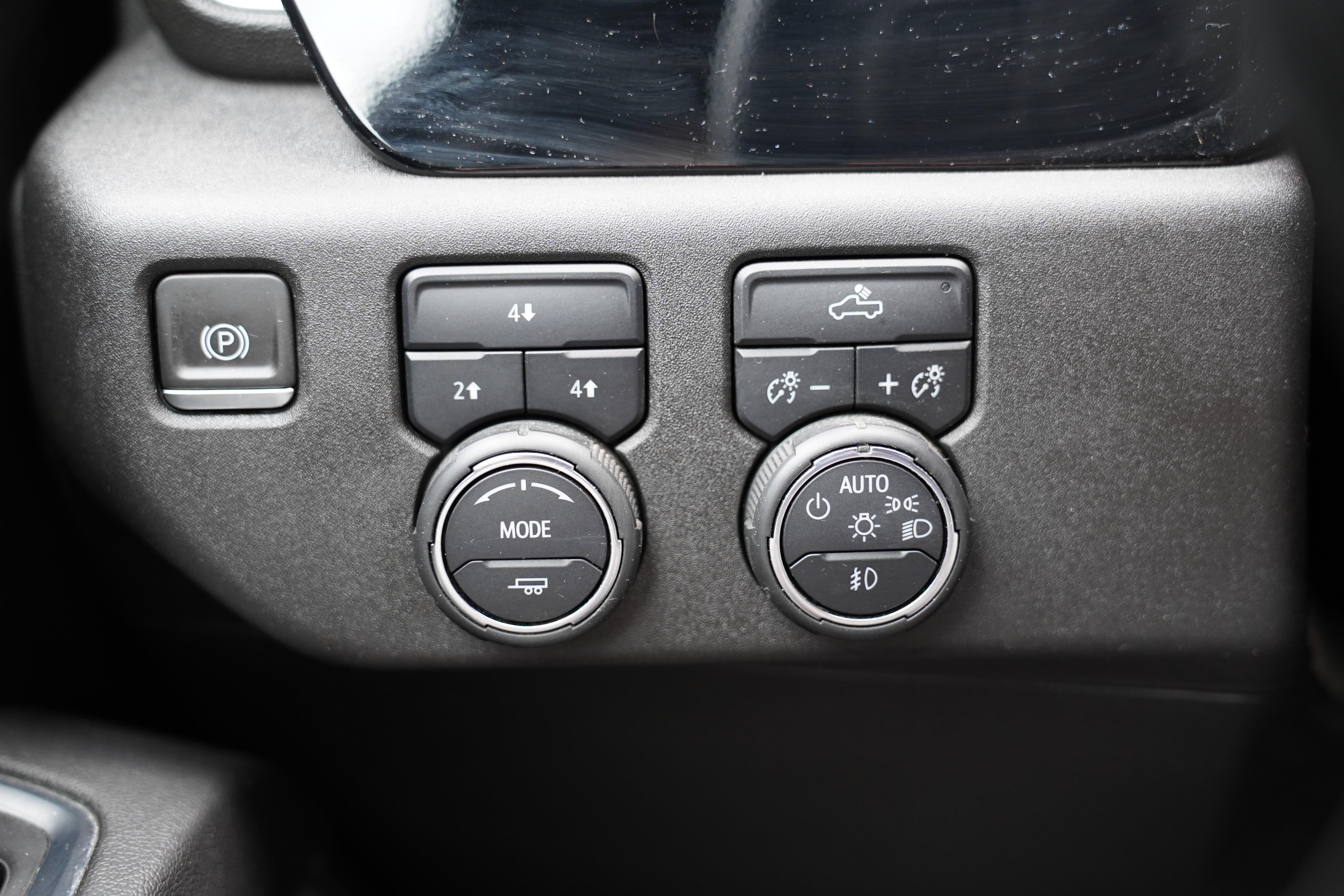 Used 2024 Chevrolet Silverado 2500 LT w/ Convenience Package AWD/4WD image 28